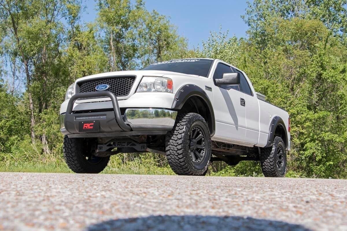 Ford F-150 Suspension Lift Kit - Rough Country - 4 Inch - '04-'08